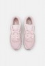 Nike Sportswear AIR MAX 90 Sneaker low barely rose/summit white/pink oxford/black AIR MAX 90 низкие кроссовки женские едва розовые/саммит белый/розовый оксфорд/черный