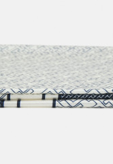 Tommy Hilfiger COAST OUTLINE Foulard space blue mix COAST OUTLINE платок космический синий микс