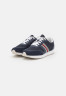 Tommy Hilfiger ESSENTIAL RUNNER Trainers space blue ESSENTIAL RUNNER — Кроссовки космический синий