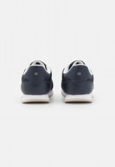 Tommy Hilfiger ESSENTIAL RUNNER Trainers space blue ESSENTIAL RUNNER — Кроссовки космический синий