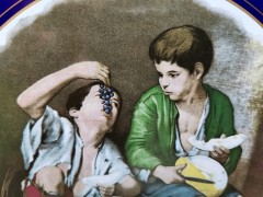 Lindner Kueps Bavaria Kobalt, Линднер Купс Бавария Коллекционная кобальтовая тарелка "Мальчики, поедающие виноград и дыню" 19см х 2см