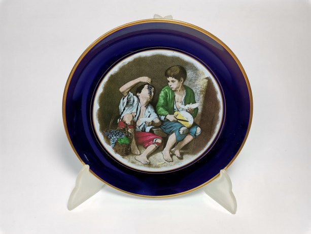 Lindner Kueps Bavaria Kobalt, Линднер Купс Бавария Коллекционная кобальтовая тарелка "Мальчики, поедающие виноград и дыню" 19см х 2см