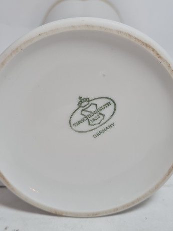 Ваза винтажная Tirschenreuth с золотой каймой, фарфор, 20 см, Германия, 1970-80гг.