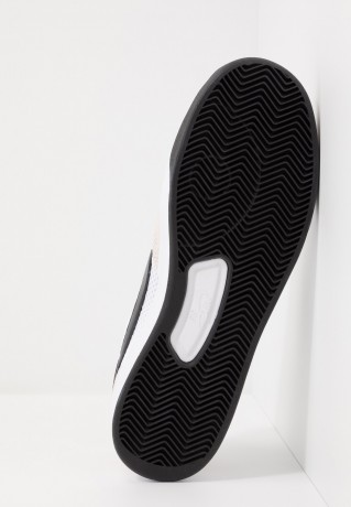 Nike SB ADVERSARY UNISEX Skateschuh white/black ADVERSARY UNISEX обувь для скейтборда белый черный