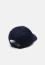 Tommy Hilfiger ICONIC PREP Cap space blue ICONIC PREP Кепка космический синий