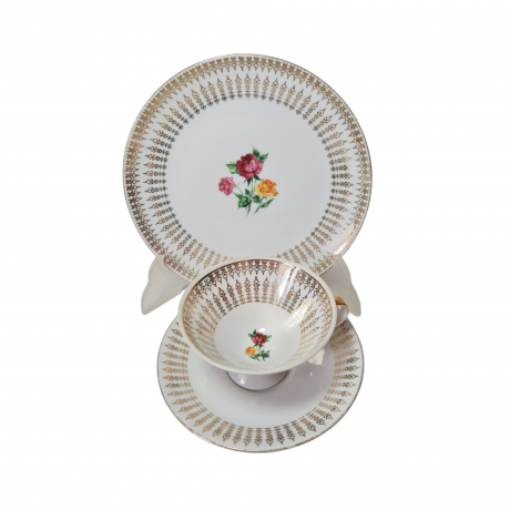 Чайное трио винтажное Winterling Kirchenlomitz Bavaria, белый фарфор с цветочным рисунком и обильной позолотой, Германия, 1960-70гг.