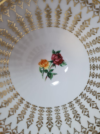 Чайное трио винтажное Winterling Kirchenlomitz Bavaria, белый фарфор с цветочным рисунком и обильной позолотой, Германия, 1960-70гг.