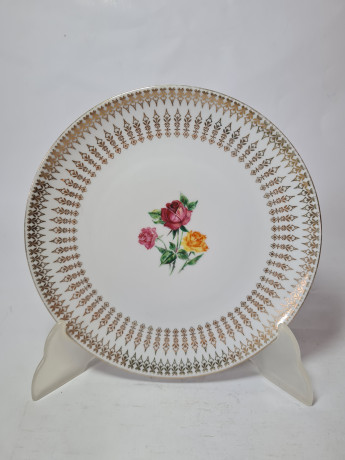 Чайное трио винтажное Winterling Kirchenlomitz Bavaria, белый фарфор с цветочным рисунком и обильной позолотой, Германия, 1960-70гг.