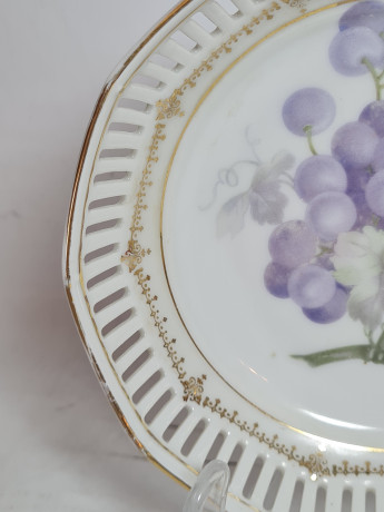 Тарелка винтажная сервировочная Schumann с изображением виноградной лозы, фарфор, 14,5 x 4 см, Германия, 1960-70гг.