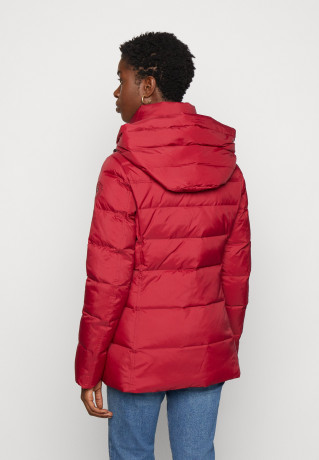 Tommy Hilfiger GLOBAL STRIPE Down coat rouge GLOBAL STRIPE Пуховое пальто румяна