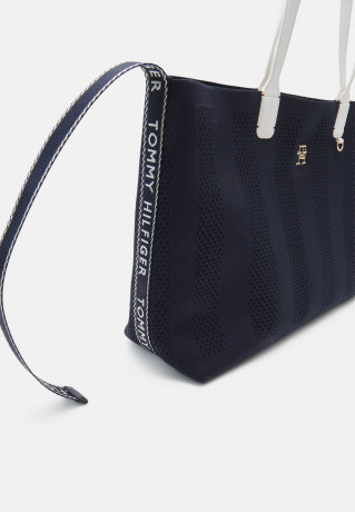 Tommy Hilfiger ICONIC TOTE Tote bag space blue ICONIC TOTE Сумка-тоут космический синий