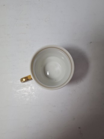 Bareuther Waldsassen Bavaria Чайная чашка с позолоченной ручкой "Признание в любви", 7см x 5.5см, Германия, 1960-70гг.