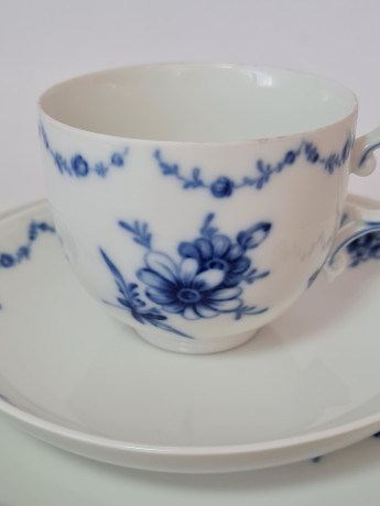 Кофейное трио винтажное Lottine, белый фарфор с розами в сине-голубых тонах, 9,5 x 6,5 см / 14 см / 18 см, Германия, 1960-70гг.