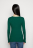 Tommy Hilfiger SLIM FRILL SCOOP-NK LS Jumper prep green SLIM FRILL SCOOP-NK LS Джемперы подготовка зеленый
