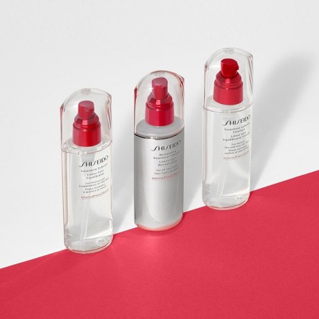 Shiseido Revitalizing Treatment Softener  Восстанавливающий лечебный смягчитель