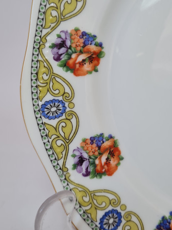 Чайное трио винтажное MCP, белый фарфор с ярким цветочным декором и золотым ободком, 11 x 5,5 см / 15 см / 19,5 см, Чехословакия, 1960-70гг.