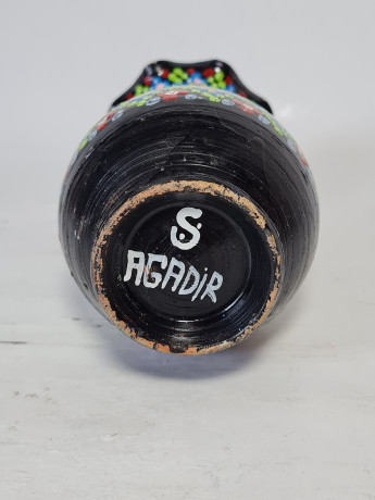 Ваза винтажная Agadir в африканском стиле, черный фон / яркий принт, керамика, 17.5 см, Марокко, 1960-70гг.