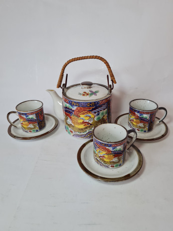 Набор для чая с ярким рисунком "Птицы и цветы": чайник + 3 чашки с блюдцами в стиле Royal Peacock Japan, Япония, 1960-70гг.