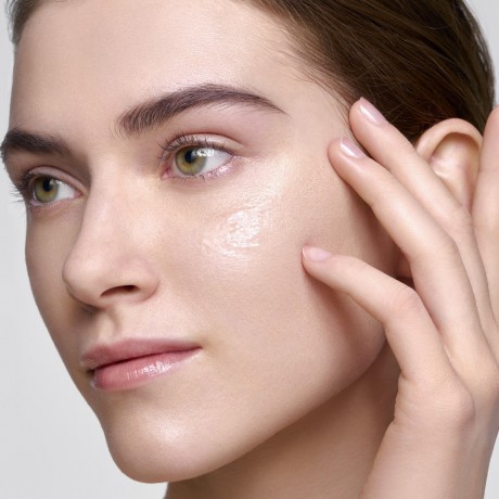 Cle de Peau Beaute The Serum  Сыворотка