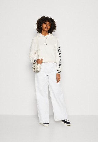 Tommy Hilfiger MONOTYPE CROP HOODIE Sweatshirt weathered white MONOTYPE CROP HOODIE Свитер выветрившийся белый