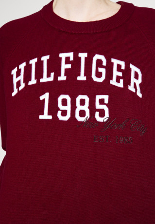 Tommy Hilfiger HERITAGE VARSITY SWEATER Jumper red СТУДЕНЧЕСКИЙ СВИТЕР HERITAGE Джемперы красный