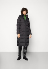 Tommy Hilfiger GLOBAL MAXI Down coat black GLOBAL MAXI Пуховик черный
