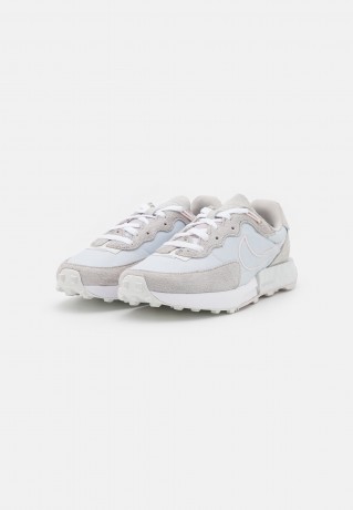 Nike Sportswear W FONTANKA WAFFLE Sneaker low pure platinum/light soft pink/light iron ore/white/summit white W FONTANKA WAFFLE кроссовки женские низкие чистая платина/светло-розовый/светло-железная руда/белый/саммит белый