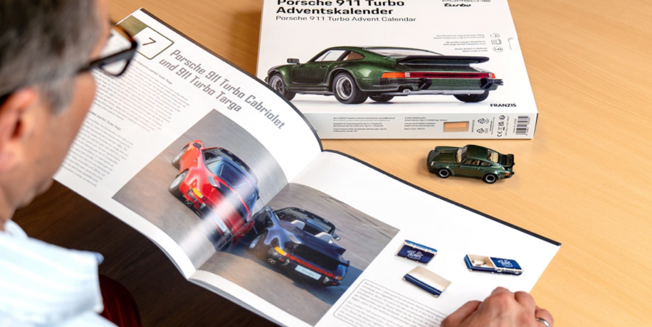 Porsche 911 Turbo Oakgreenmetallic Адвент-календарь 2025, металлическая модель в масштабе 1:43
