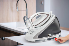 Tefal Tefal Dampfbugelstation GV9567 Pro Express Ultimate, 1900 ml Wassertank, 155 g/Min. Dampfleistung, 500 g/Min. extra Dampfstoss, Kalk-Kollektor  Паровая гладильная станция Tefal GV9567 Pro Express Ultimate, резервуар для воды 1900 мл, 155 г/мин. Прои