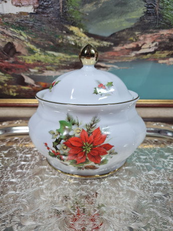 Чаша винтажная Wundsiedel Bavaria с крышкой "Пуансеттия", фарфор, 16 х 15 см, Германия, 1960-70гг.
