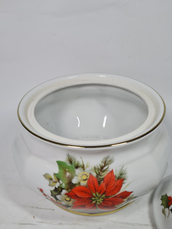 Чаша винтажная Wundsiedel Bavaria с крышкой "Пуансеттия", фарфор, 16 х 15 см, Германия, 1960-70гг.