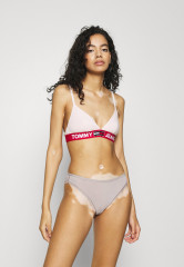 Tommy Hilfiger 3 PACK Briefs mineralize/balanced beige/pale pink 3 НАБОР трусов минерализованный/сбалансированный бежевый/бледно-розовый