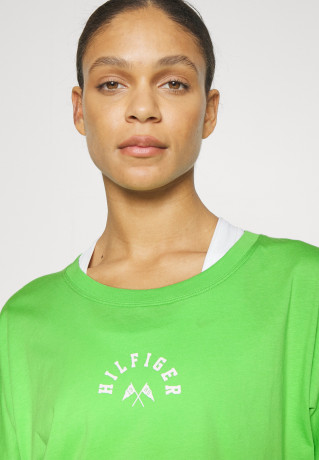 Tommy Hilfiger RELAXED GRAPHIC TEE Sports T-shirt spring lime ФУТБОЛКА RELAXED GRAPHIC Спортивная футболка весенняя известь