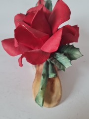 Capodimonte Фарфоровая статуэтка Каподимонте "Алая Роза", Италия, 1950-60гг.