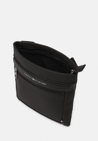Tommy Hilfiger CASUAL CROSSOVER Across body bag black CASUAL CROSSOVER Сумка через плечо черный