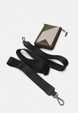 Tommy Hilfiger MODERN HANGING WALLET UNISEX Wallet stone cb СОВРЕМЕННЫЙ ПОДВЕСНОЙ КОШЕЛЕК УНИСЕКС Бумажник камень CB