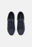 Tommy Hilfiger ESSENTIAL STRIPES  Trainers space blue ESSENTIAL STRIPES Кроссовки космический синий
