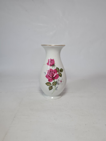 Ваза винтажная Royal KPM Bavaria, белый фарфор с ярким букетом роз, 17 x 7,5 / 4 см, Германия, 1960-70гг.