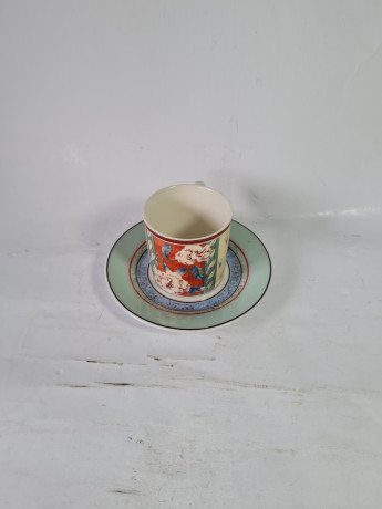 Кофейная пара винтажная с ярким цветочным рисунком, фарфор, Tasse Ivoire/Unterteller Winterling, 7,5 x 5,5 см / 12 см, Германия, 1960-70гг.