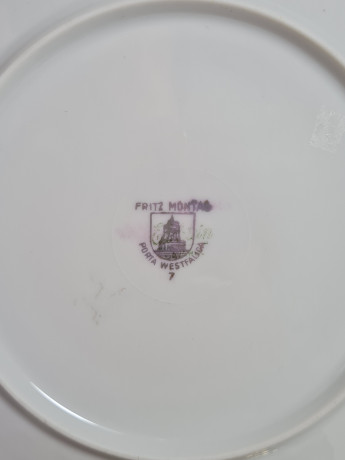 Чайное трио винтажное Fritz Montag Porta Westfalica с изображением Bad Wildungen по центру, фарфор, Германия, 1960-70гг.