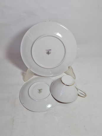 Чайное трио винтажное Fritz Montag Porta Westfalica с изображением Bad Wildungen по центру, фарфор, Германия, 1960-70гг.