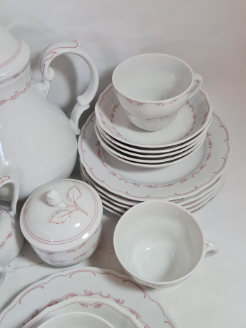 Сервиз чайный винтажный Bavaria на 6 персон, бело-красный декор, фарфор, Германия, 1960-70гг.