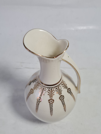 Ваза-кувшин винтажная Bavaria с золотым орнаментом, средняя, фарфор, 16.5 см, Германия, 1960-70гг.
