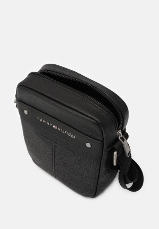 Tommy Hilfiger CENTRAL MINI REPORTER Across body bag black CENTRAL MINI REPORTER Сумка через плечо черный