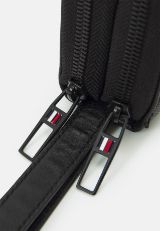 Tommy Hilfiger BUSINESS ORGANIZER UNISEX Wallet black БИЗНЕС-ОРГАНИЗАТОР УНИСЕКС Бумажник черный