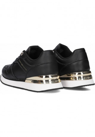 Tommy Hilfiger ELEVATED FEMININE RUNNER Trainers zwart ELEVATED FEMININE RUNNER — Кроссовки хотя