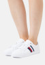 Tommy Hilfiger ESSENTIAL STRIPES  Trainers white ESSENTIAL STRIPES Кроссовки белый