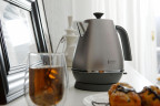 De'Longhi De'Longhi Wasserkocher Distinta KBI 2001.S, 1,7 l, 2000 W  Чайник De'Longhi Distinta KBI 2001.S, 1,7 л, 2000 Вт