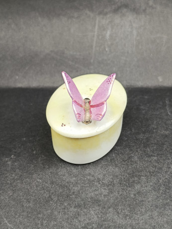 Шкатулка винтажная Gerold Bavaria с бабочкой на крышке, фарфор, 7.5 х 6 см, Германия, 1970-80гг.