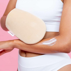 VENICE Luxe Lotion Handschuh  Роскошная перчатка с лосьоном